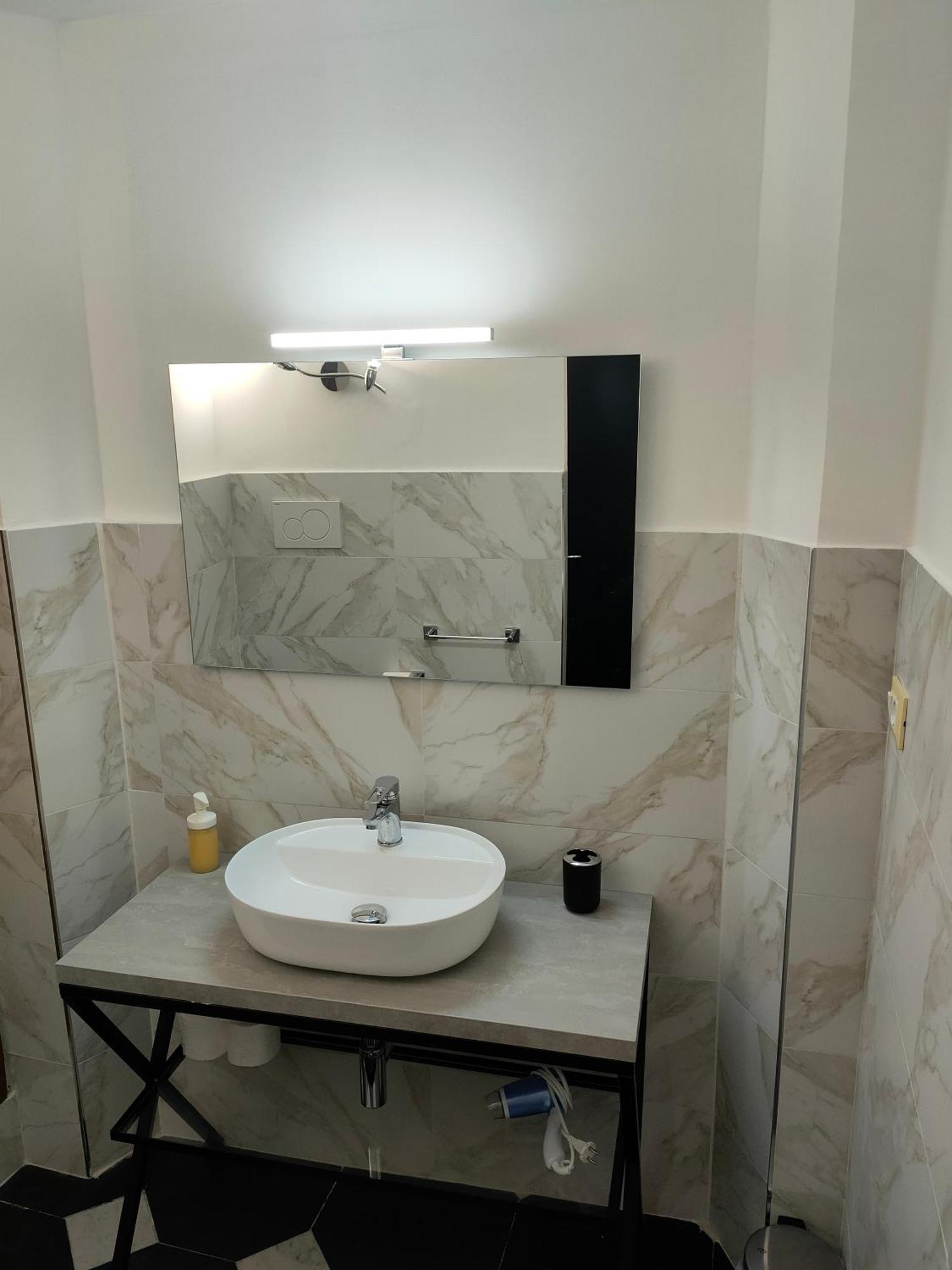 Rooms Ponte Calvi Генуя Экстерьер фото