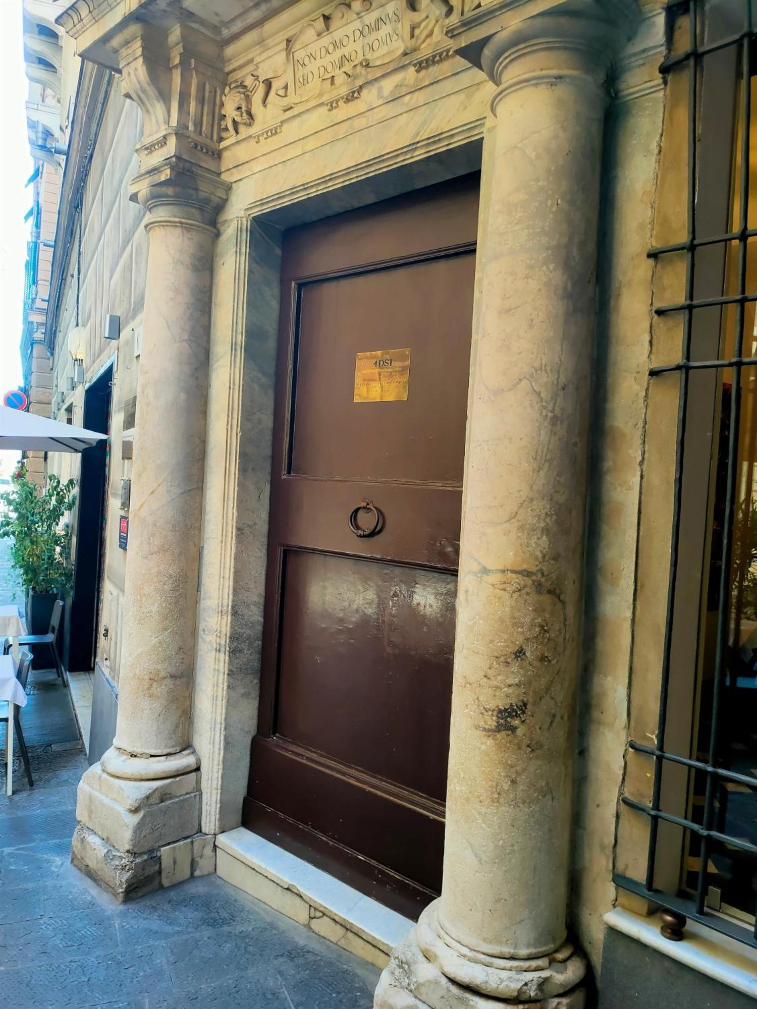 Rooms Ponte Calvi Генуя Экстерьер фото