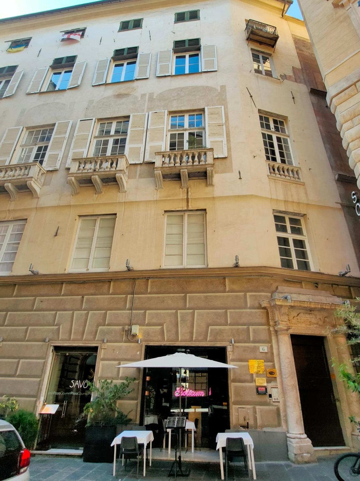 Rooms Ponte Calvi Генуя Экстерьер фото