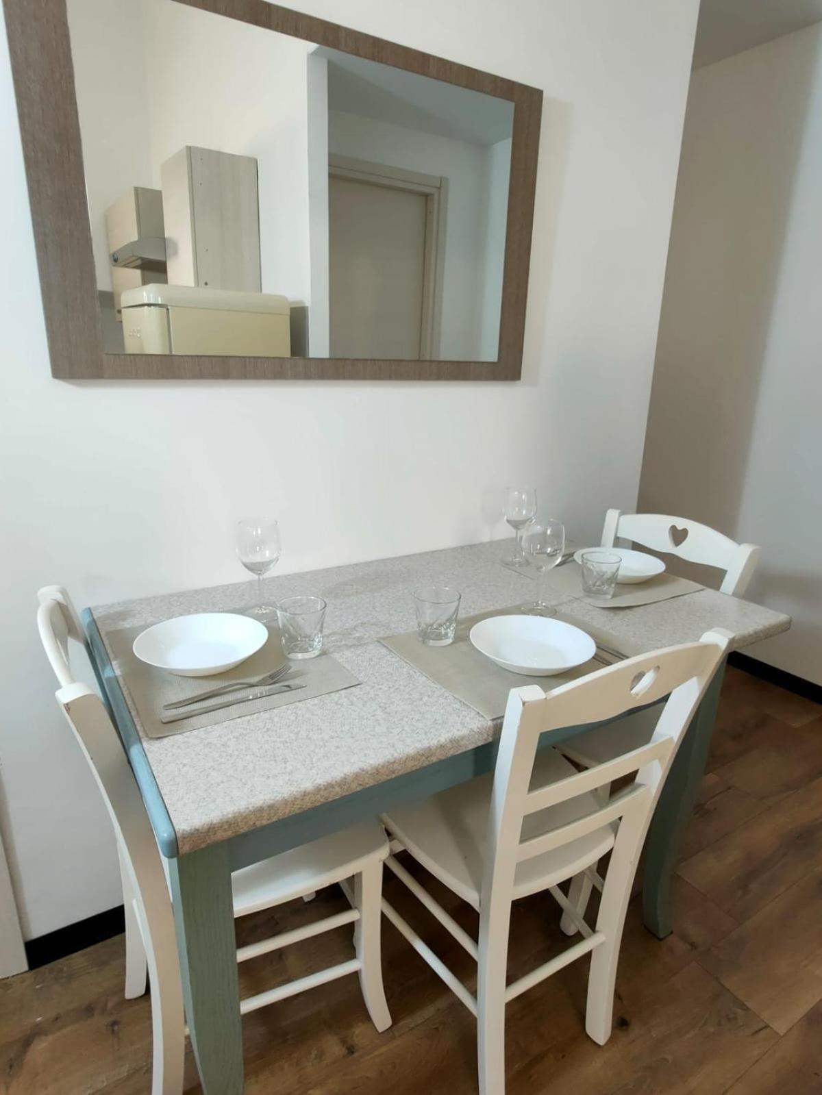 Rooms Ponte Calvi Генуя Экстерьер фото