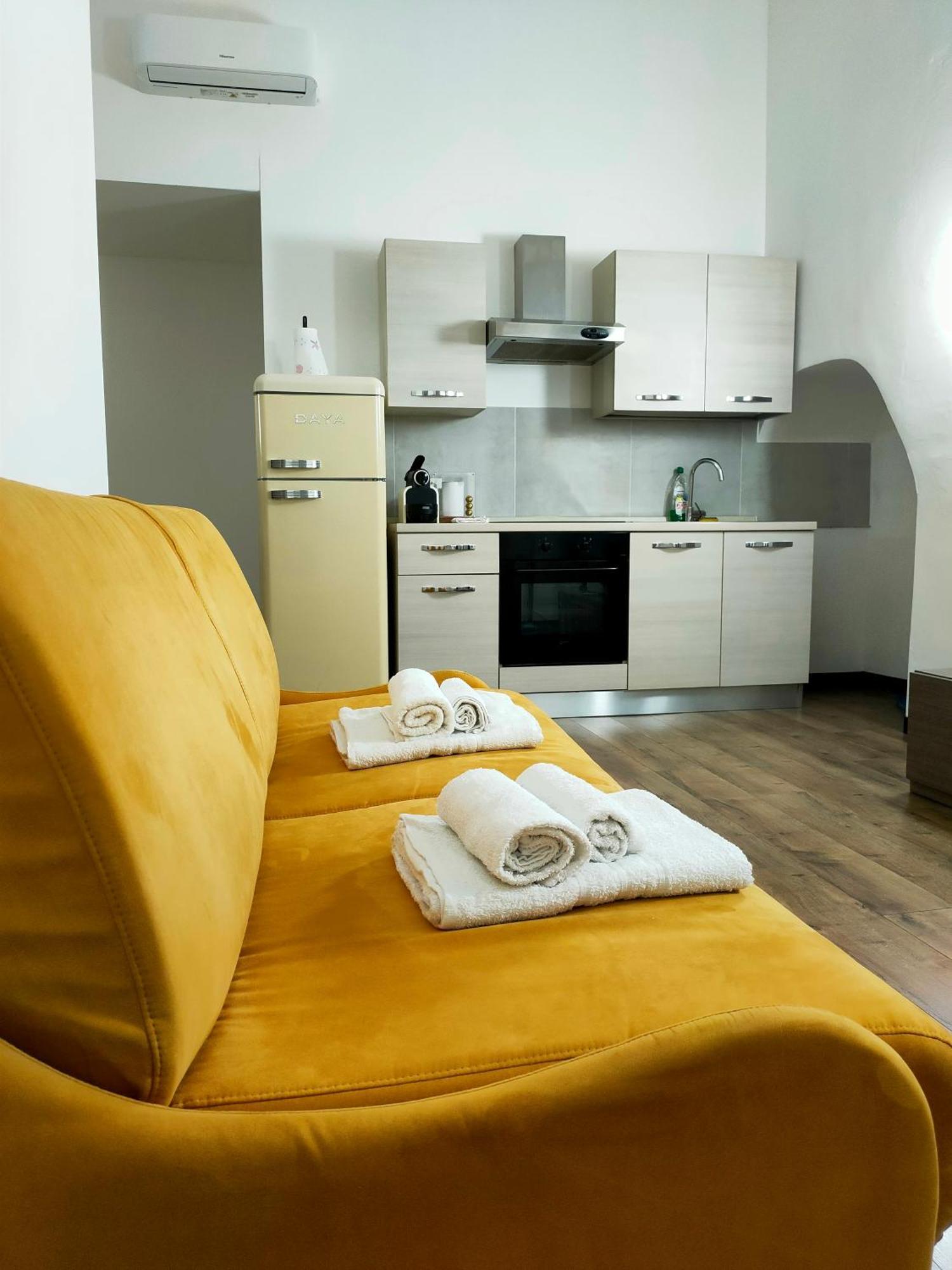 Rooms Ponte Calvi Генуя Экстерьер фото